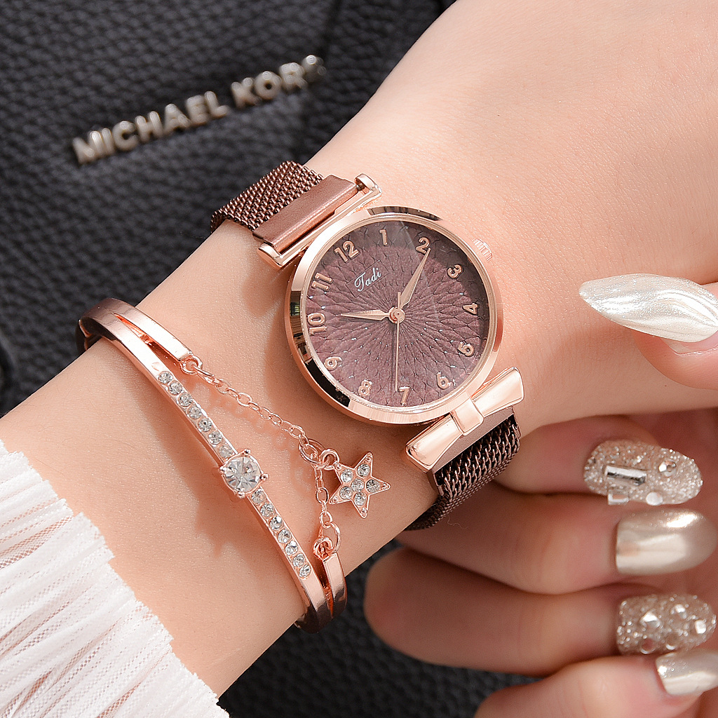 สร้อยข้อมือผู้หญิงชุดควอตซ์นาฬ - Ladies Fashion Watch บทวิจารณ์และราคา